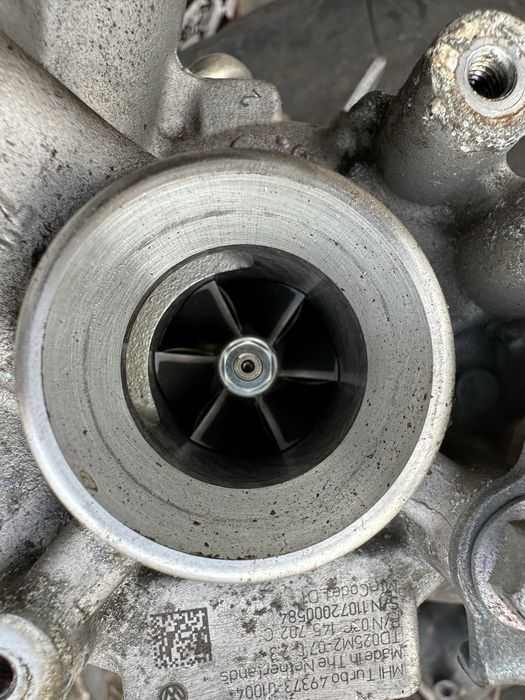 Турбо компресор турбина TD025M2-07T-23 03C145702L 1,4TSi TFSi VW Audi