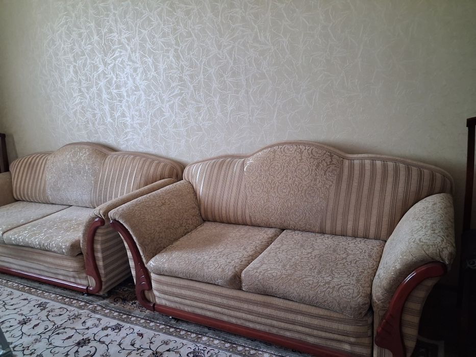 Диван раскладной  стиль классика