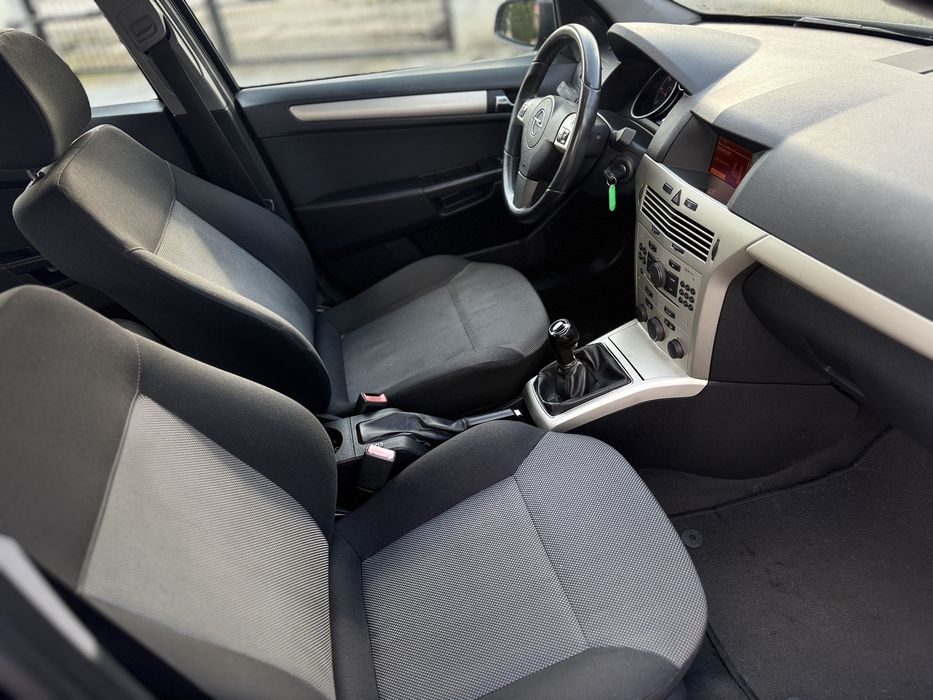 OPEL Astra 2010 — imagine 5