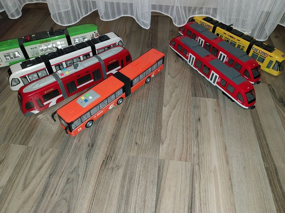 Tramvaie și trenuri