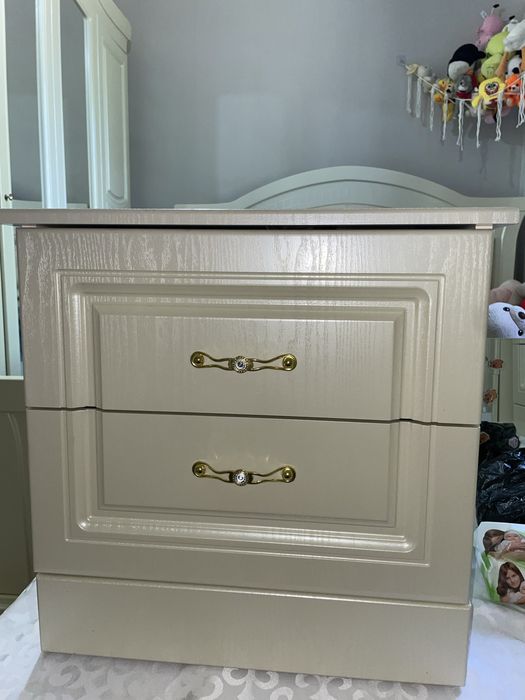 Спальный , тумбочка