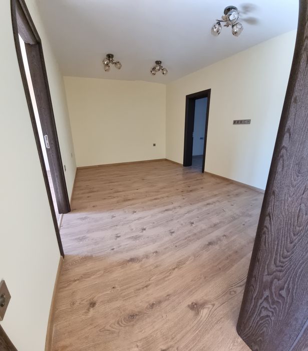 Продава се Тристаен апартамент в Ловеч, Широк център - 70 кв.м за 1152 €/кв.м - Снимка #11