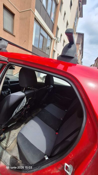 Autoturism Mazda 2 - 7500 lei (ron)