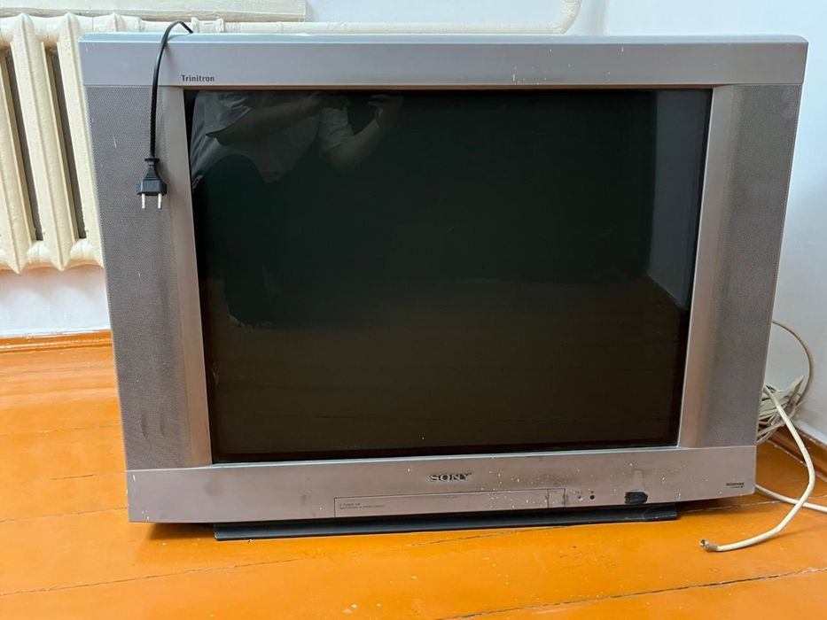 Телевизор и подставка