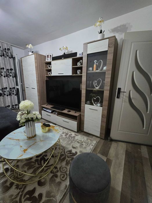 Vând Apartament 4 camere balcon uscatorie