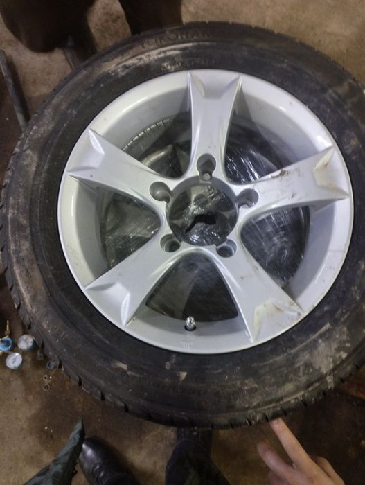 Продам резину с дисками R15 205/60