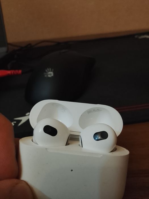Продам наушники airpods pro 3