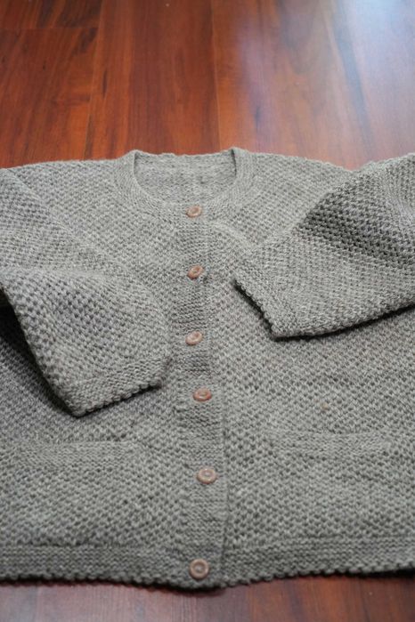 Разпродажба на ръчно плетени блузи - 100% вълна