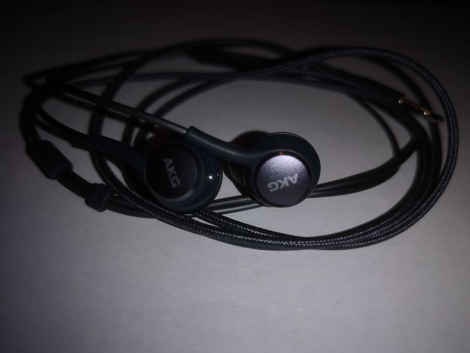 Оригинални слушалки iPhone Lightning и 3.5мм жак