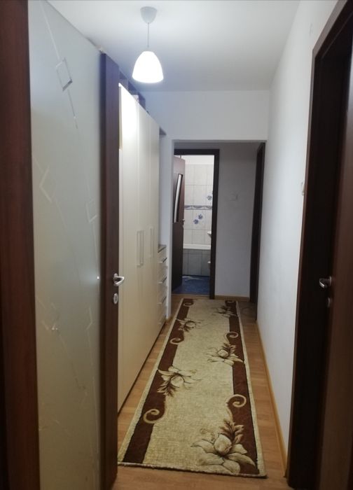 Vând apartamente 3 camere, zona Făget