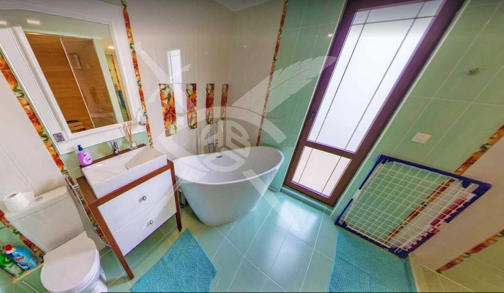 Продава се Тристаен апартамент в Несебър - 470 кв.м за 849 €/кв.м - Снимка #16