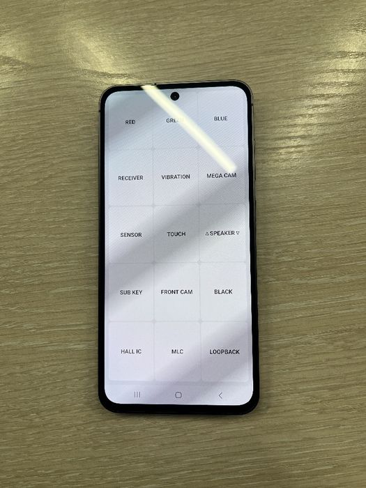 Samsung S24FE в идеальном состоянии.