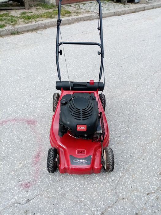 Моторна косачка за трева