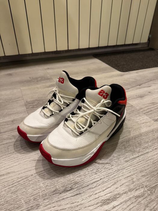 Air Jordan Max Aura 3