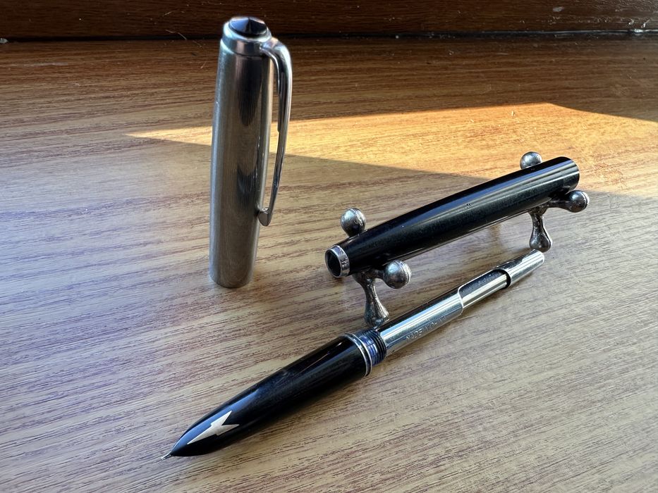 Stilou chinezesc negru Rainbow 201