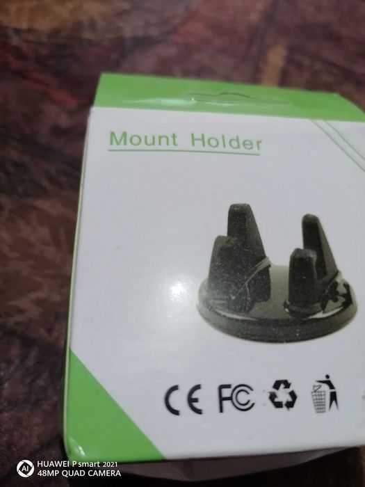 Стойка за телефон  смартфон за табло въртящ на 360 градуса