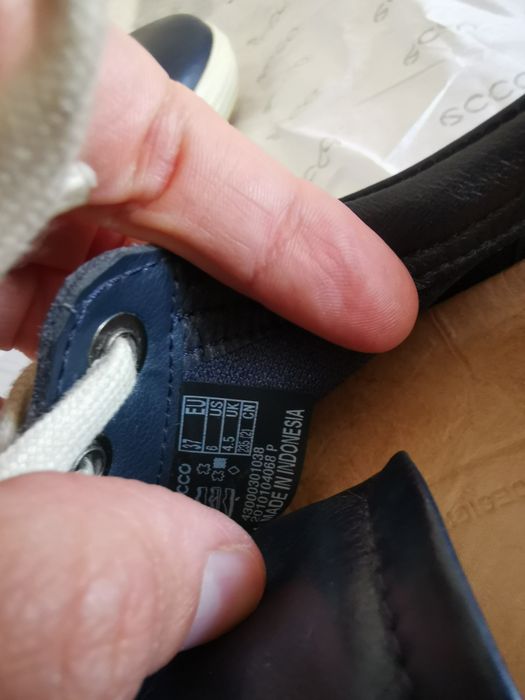 Pantofi Sport ECCO  mărime 37