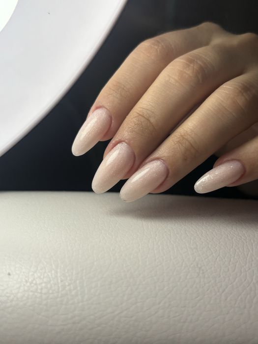 Маникюр и педикюр