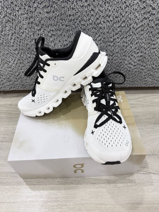 Кроссовки On Cloud X4