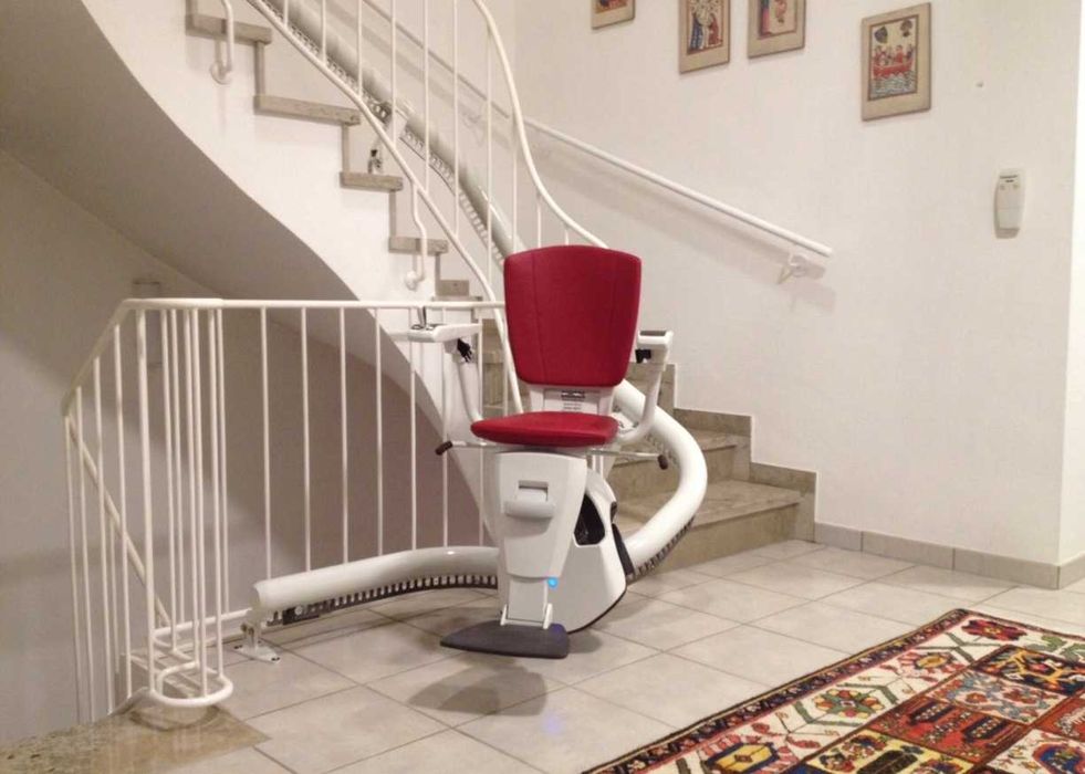 ASCENSORU INTERIOR pentru persoane cu dezabiltati