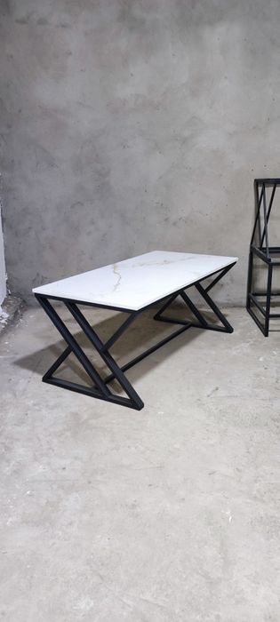 Журнальный столик в стиле лофт