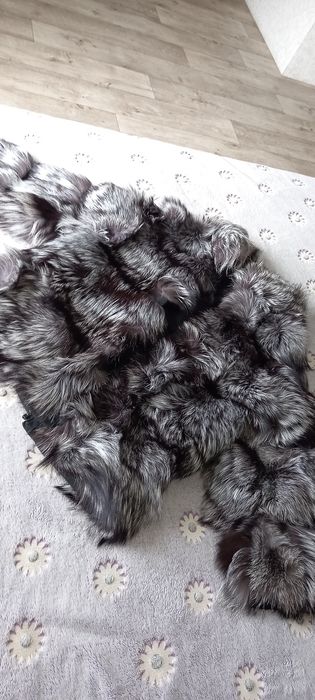 Продам шубку короткую.