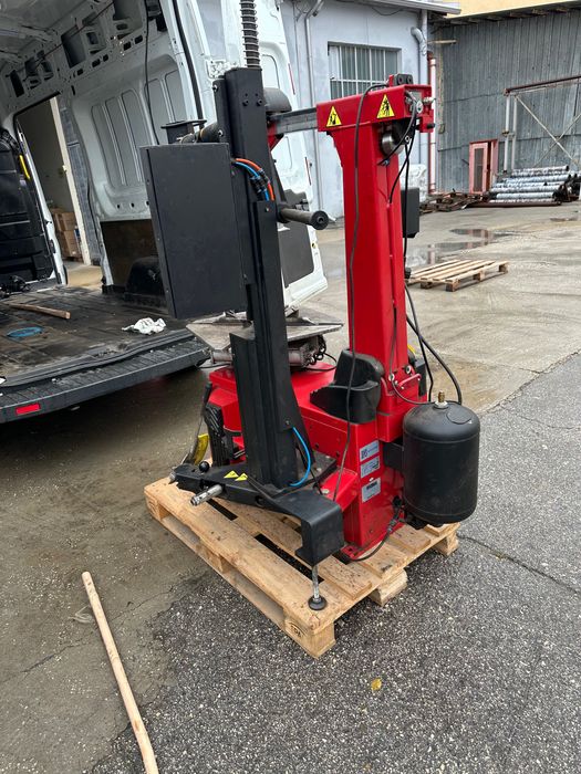 CORGHI Гумодемонтажнамашина