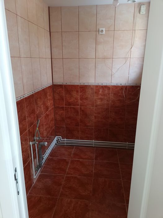 Vând apartament,2 camere , semidecomandat 30mp ,zona Dealurilor Florilor,parter inalt, 52500€ negociabil