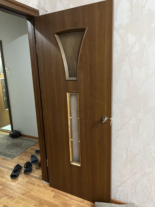 Есіктер бар жағдайы жөндеу керек