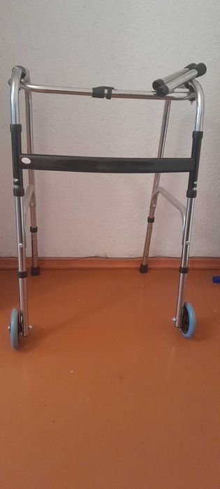 Ходунки для взрослых