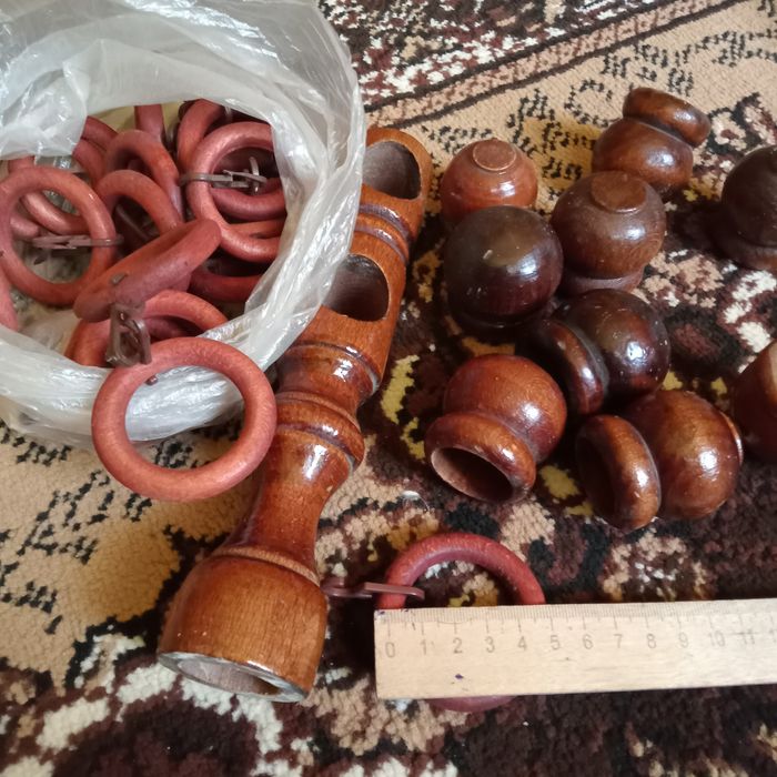 Деревянные кольца с крючками,колпачки заглушки берите пока есть