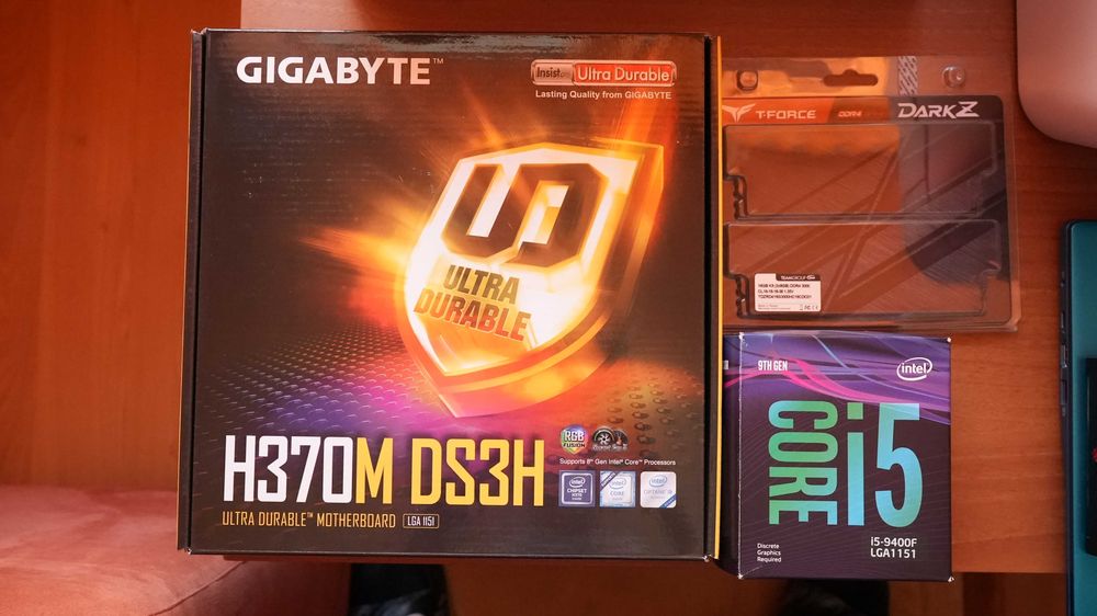 I5 9400f, Gigabyte H370M, 16gb RAM, безжичен модул за интернет