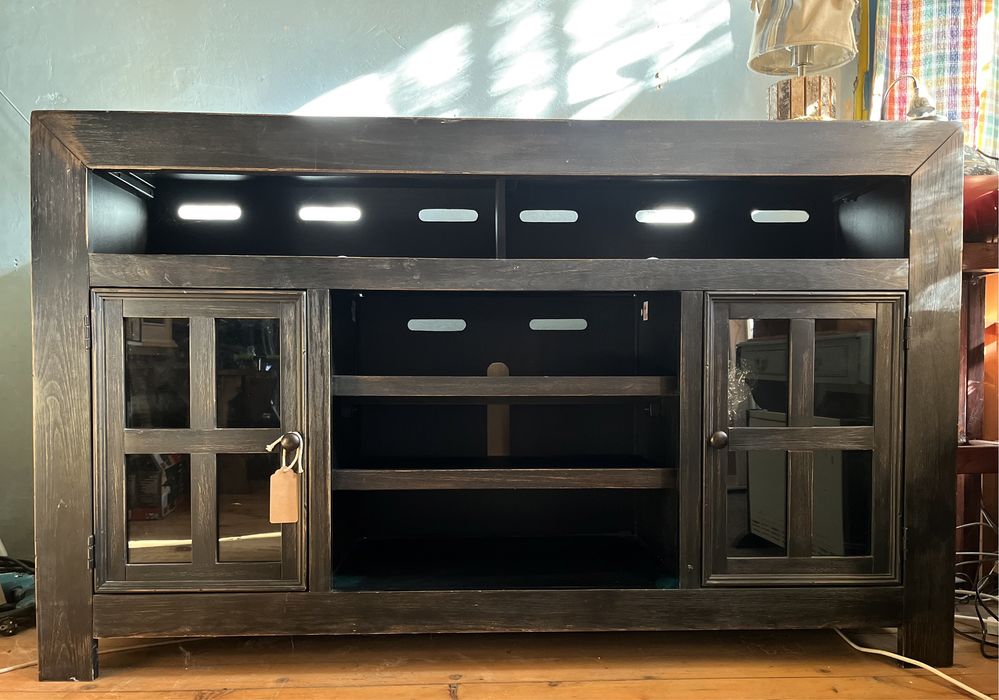 Тв шкаф/ дървена тв секция