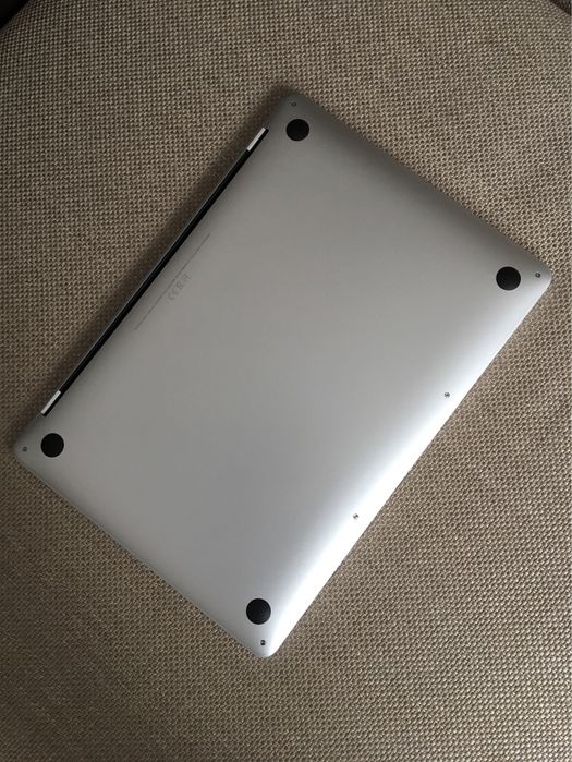 Macbook pro 13 m1 8/256