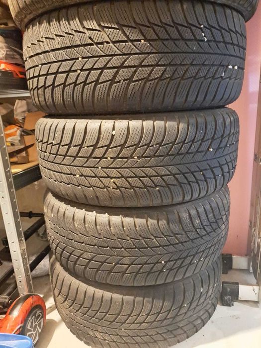Vand roti BMW X1 jante aliaj cu anvelope iarna 225 50 17 RUNFLAT DOT 2024 profil 7,2 mm
