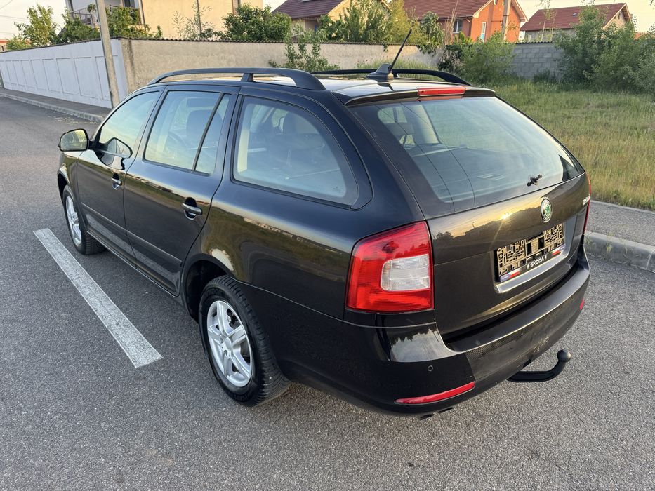 SKODA Octavia 2012 — imagine 3