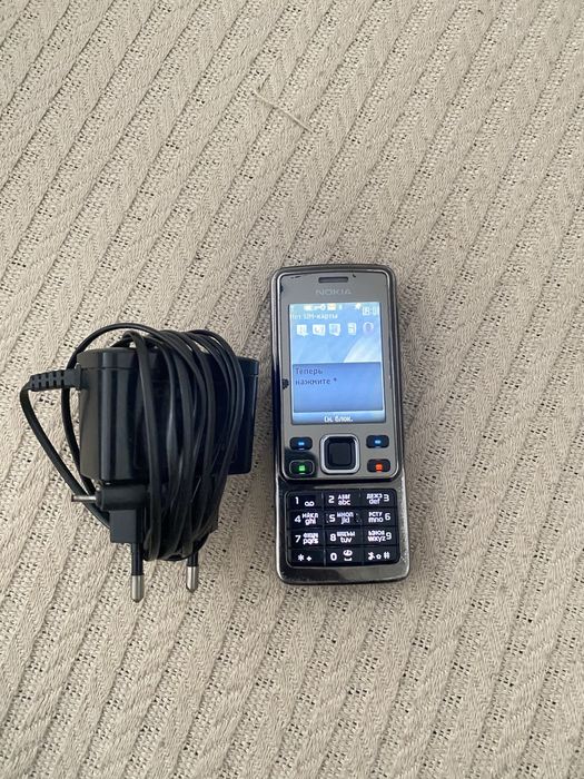 Nokia 6300.
