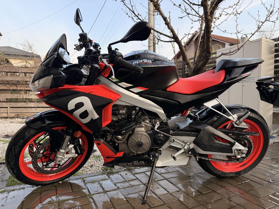 Aprilia Tuono 660