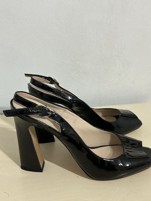 Каблуки черные, босоножки