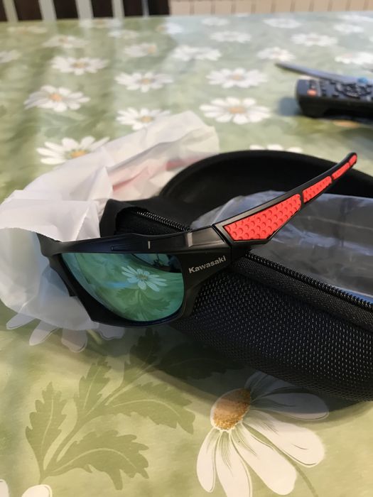 Слънчеви очила Kawasaki