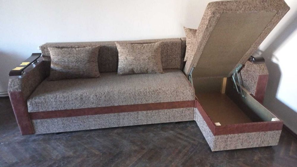 Vând canapele și colțare făcute la comandă