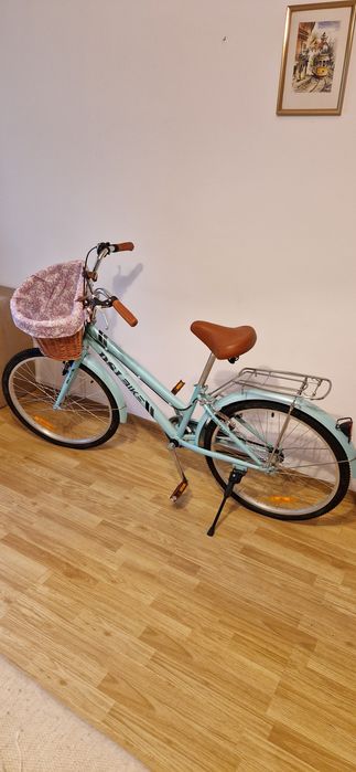 Bicicleta dama, 24 inch, V-brake, cos cumparaturi, portbagaj, sonerie,