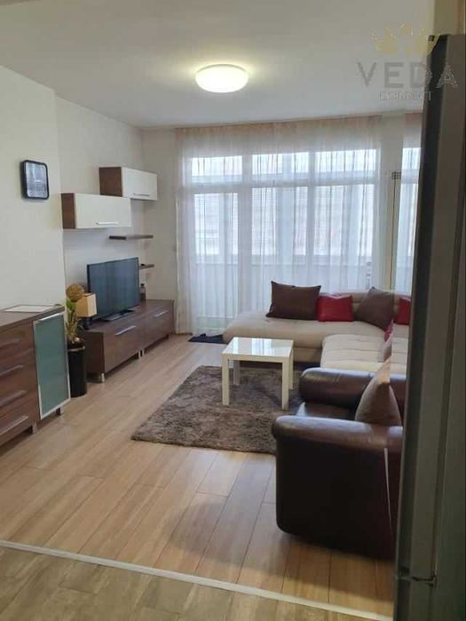 Дава се под наем Тристаен апартамент в София, Център - 90 кв.м за 750 € - Снимка #2