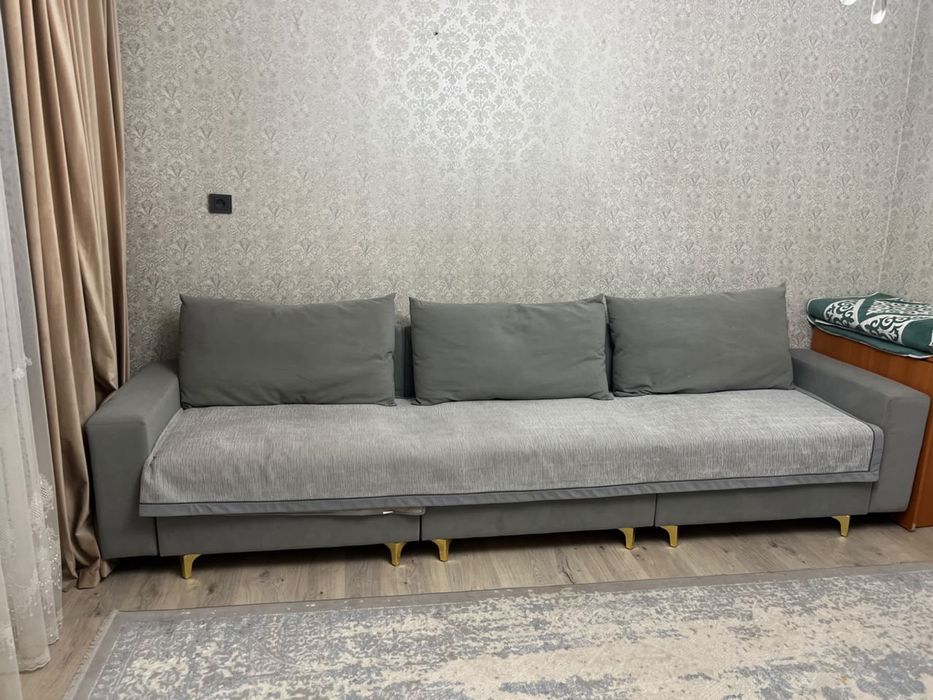 Продам диван для гостиной