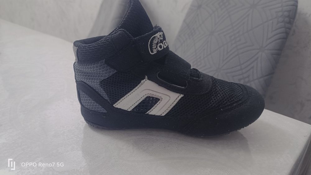 Продам борцовки детские