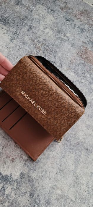 Geantă de damă și portofel