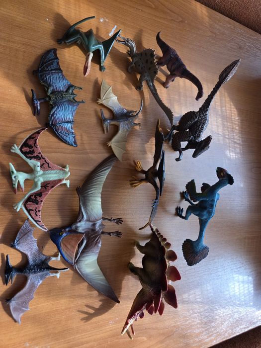 Set de 12 dinozauri