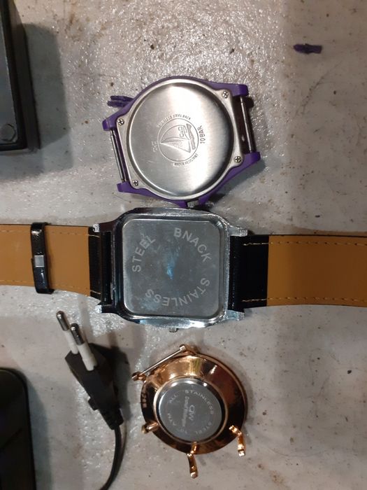 Радио, зярядно ,часовници,часовник