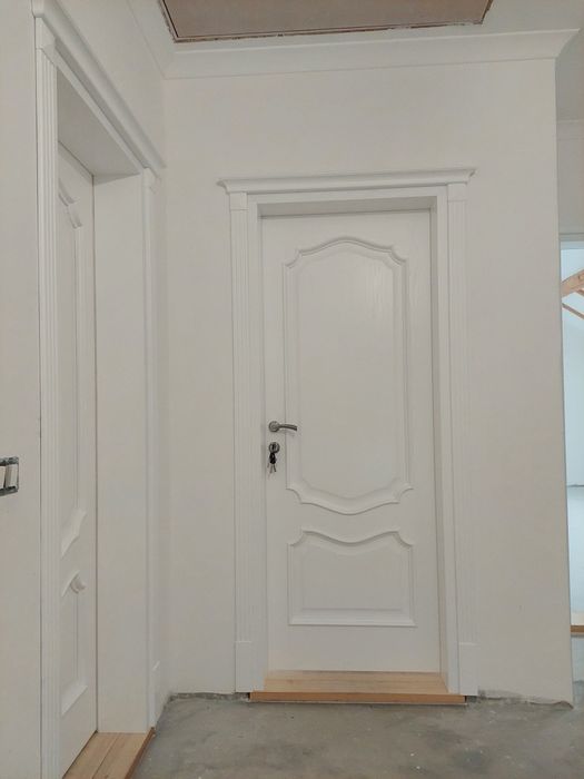 Uși interioare stratificat, vopsit, stejar la comanda