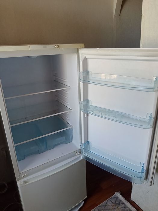 Продам холодильник